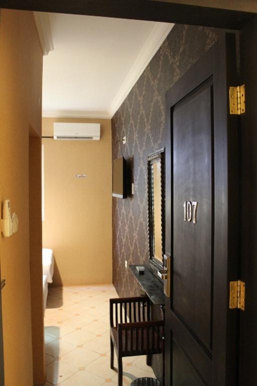 Twins Hotel Jacarta Exterior foto